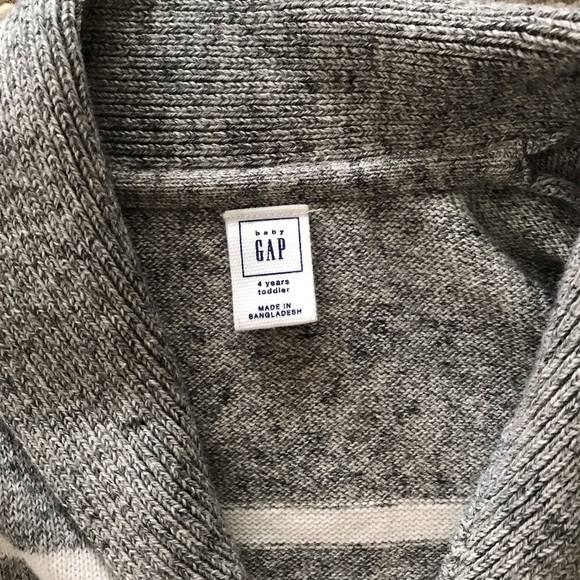 Boys Gap sweater size 4T - Picture 2 of 2